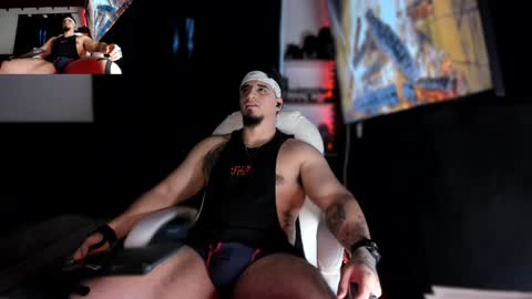 King Bear online show from December 20, 12:19 am