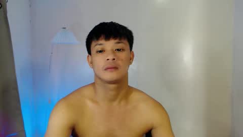 Snapshot of kingdomcum96 chatting on March 30, 2:23 am kingdomcum96 online show from March 30, 2:23 am