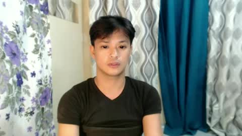 Snapshot of kingdomcum96 chatting on June 15, 2:08 pm kingdomcum96 online show from June 15, 2:08 pm