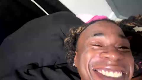 Snapshot of kingecstasyxxx chatting on December 2, 4:18 am KingEcstasyXXX online show from December 2, 4:18 am