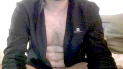 Snapshot of kingindisguise69 chatting on February 25, 3:09 am kingindisguise69 online show from February 25, 3:09 am