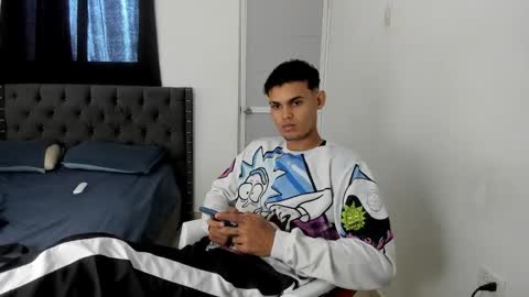 DOMINANT ALPHA KINGS online show from January 16, 6:34 pm