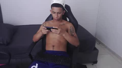 DOMINANT ALPHA KINGS online show from April 27, 3:59 am