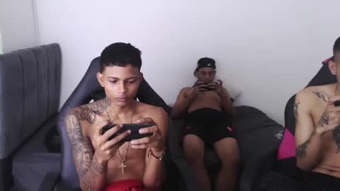 Snapshot of kings_latins chatting on May 10, 10:37 pm DOMINANT ALPHA KINGS online show from May 10, 10:37 pm