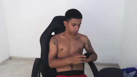 Snapshot of kings_latins chatting on June 13, 4:49 pm DOMINANT ALPHA KINGS online show from June 13, 4:49 pm