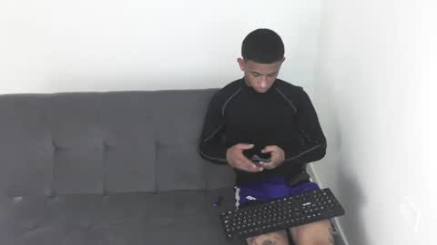 Snapshot of kings_latins chatting on June 18, 9:14 am DOMINANT ALPHA KINGS online show from June 18, 9:14 am