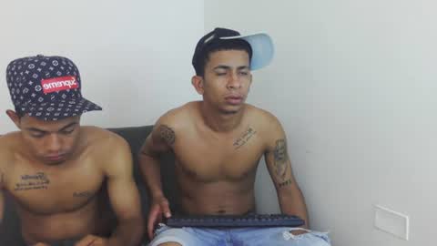 Snapshot of kings_latins chatting on July 15, 9:20 pm DOMINANT ALPHA KINGS online show from July 15, 9:20 pm