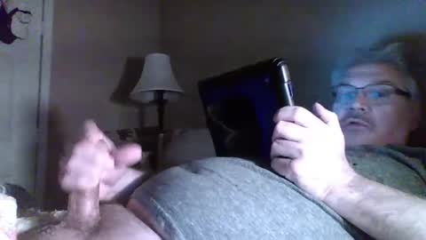 Snapshot of kingtongue10 chatting on December 12, 10:34 am kingtongue10 online show from December 12, 10:34 am