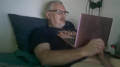 Snapshot of kingtongue10 chatting on September 11, 5:13 pm kingtongue10 online show from September 11, 5:13 pm