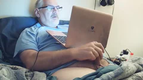 Snapshot of kingtongue10 chatting on October 4, 11:41 am kingtongue10 online show from October 4, 11:41 am