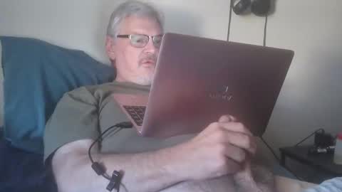 kingtongue10 online show from February 13, 9:33 pm