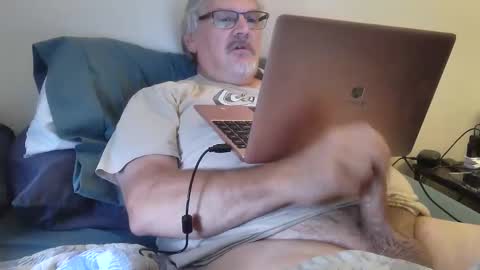 Snapshot of kingtongue10 chatting on June 1, 7:59 pm kingtongue10 online show from June 1, 7:59 pm