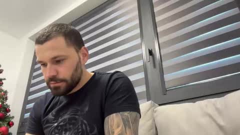 Snapshot of kingvortexxx chatting on December 22, 8:22 am kingvortexxx online show from December 22, 8:22 am