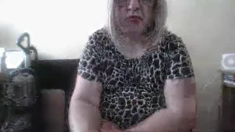 Cynthia Pvc lips online show from June 27, 5:40 pm