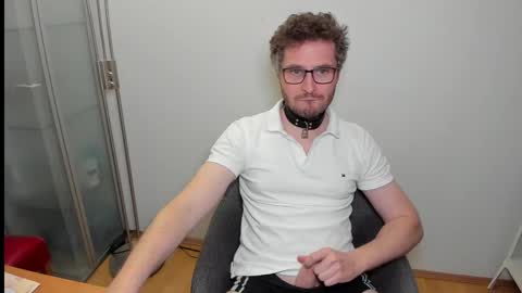 Snapshot of kinksubbydubby chatting on October 26, 8:37 pm kinksubbydubby online show from October 26, 8:37 pm