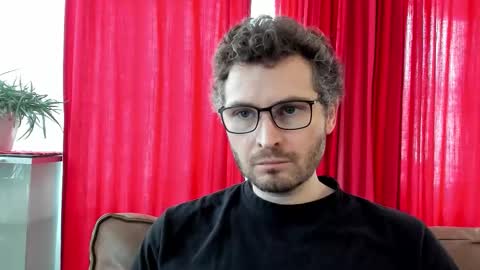 Snapshot of kinksubbydubby chatting on November 1, 11:01 am kinksubbydubby online show from November 1, 11:01 am