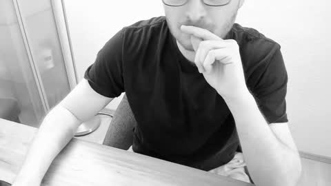 Snapshot of kinksubbydubby chatting on November 4, 6:07 pm kinksubbydubby online show from November 4, 6:07 pm