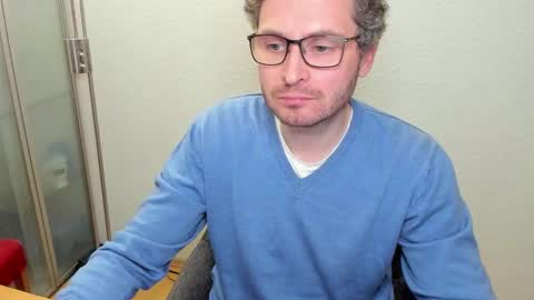 Snapshot of kinksubbydubby chatting on November 5, 9:15 pm kinksubbydubby online show from November 5, 9:15 pm