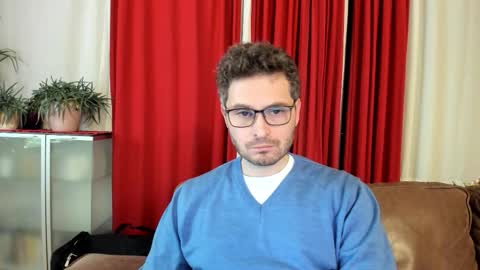 Snapshot of kinksubbydubby chatting on November 12, 11:36 pm kinksubbydubby online show from November 12, 11:36 pm