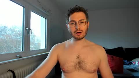 Snapshot of kinksubbydubby chatting on November 15, 3:19 pm kinksubbydubby online show from November 15, 3:19 pm