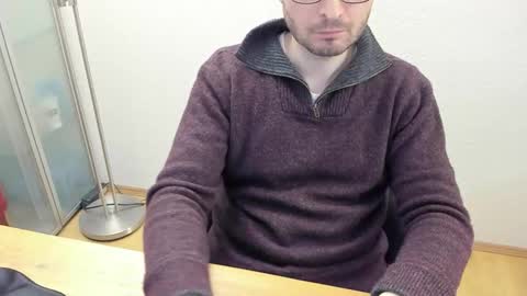 Snapshot of kinksubbydubby chatting on November 19, 7:03 pm kinksubbydubby online show from November 19, 7:03 pm