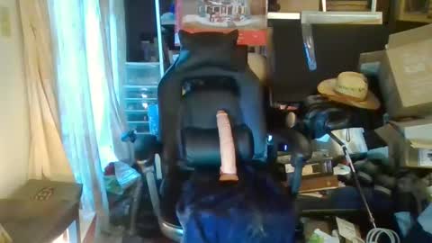 Snapshot of kinktattoos1369 chatting on December 12, 9:15 pm kinktattoos6969 online show from December 12, 9:15 pm