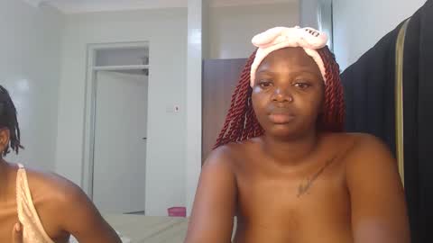 Lola online show from April 29, 9:57 am