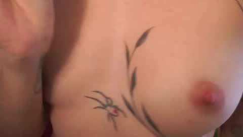 Snapshot of kinky_mj chatting on October 1, 9:43 pm Mary your fav curly girl online show from October 1, 9:43 pm