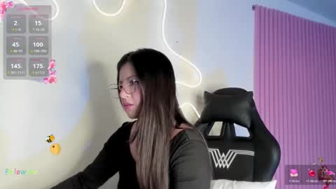 Snapshot of kinky_yeyns chatting on March 1, 11:29 pm kinky yeyns online show from March 1, 11:29 pm