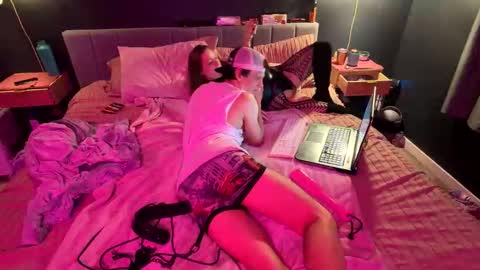 Kinkyblinders online show from October 18, 10:38 am