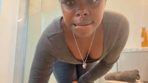 Snapshot of kinkycoupleinteracial chatting on June 24, 12:48 pm interracialfacial online show from June 24, 12:48 pm