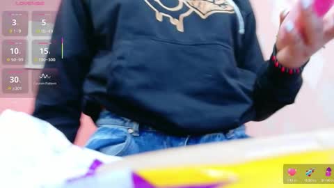 Snapshot of kinkycutegirll chatting on November 25, 1:00 pm kinkycutegirll online show from November 25, 1:00 pm