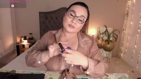 Snapshot of kinkyelise chatting on May 17, 6:00 am Jenny online show from May 17, 6:00 am