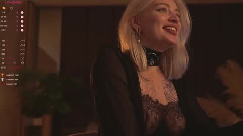 kinkylina_ online show from December 11, 2:54 pm