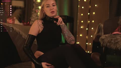 kinkylina_ online show from December 27, 5:26 pm