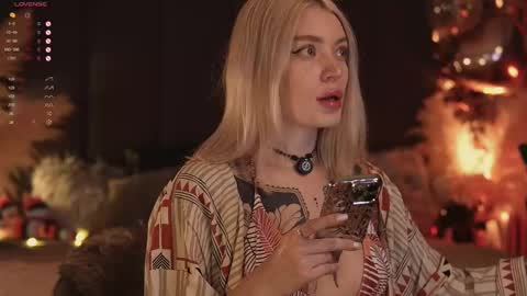 kinkylina_ online show from February 9, 4:18 pm