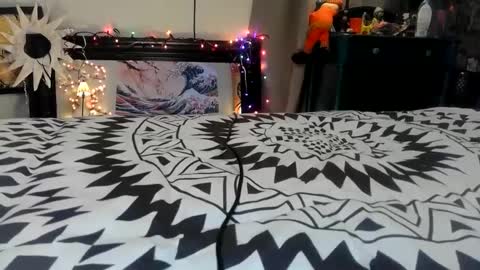 Snapshot of kinkypinkyplay2 chatting on December 14, 8:02 am Kinky Pinky online show from December 14, 8:02 am