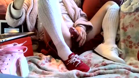 KinkySneakerGirl online show from October 29, 2:30 pm