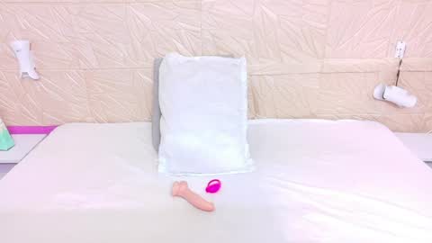 Snapshot of kinkyy_redhead chatting on May 7, 11:26 am kinkyy_redhead online show from May 7, 11:26 am