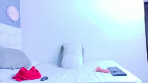 Snapshot of kinkyy_redhead chatting on May 15, 11:17 am kinkyy_redhead online show from May 15, 11:17 am