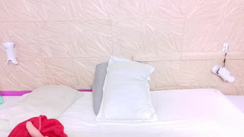 Snapshot of kinkyy_redhead chatting on June 2, 11:23 am kinkyy_redhead online show from June 2, 11:23 am
