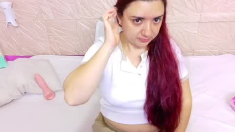 Snapshot of kinkyy_redhead chatting on June 10, 11:20 am kinkyy_redhead online show from June 10, 11:20 am