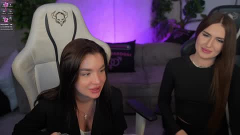 Snapshot of kira0541 chatting on November 17, 9:42 pm Sweet girls online show from November 17, 9:42 pm