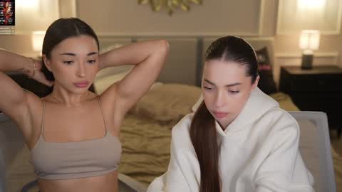 Snapshot of kira0541 chatting on November 24, 10:48 am Sweet girls online show from November 24, 10:48 am