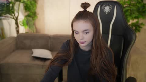 Snapshot of kira0541 chatting on December 13, 7:42 pm Sweet girls online show from December 13, 7:42 pm