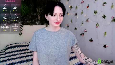 Snapshot of kira__cutie chatting on May 30, 9:23 pm Kira online show from May 30, 9:23 pm
