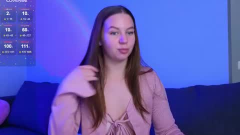 Kira Briis online show from July 2, 7:20 pm