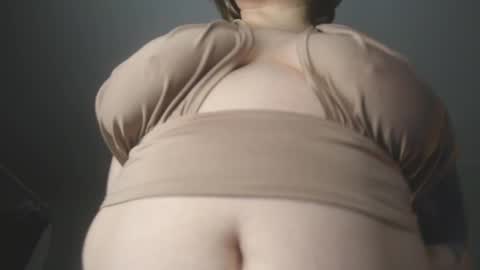 Snapshot of kira_citro chatting on December 13, 11:50 pm Kira  NEXT STREAM December 4 5pm CET  11am EST online show from December 13, 11:50 pm