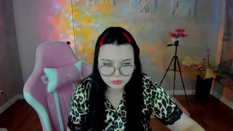 kira online show from March 23, 1:09 am