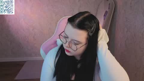 kira online show from April 28, 1:26 am